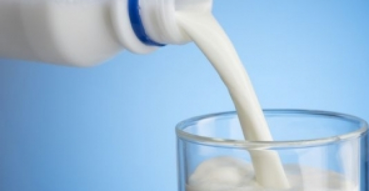 Care sunt riscurile pentru sănătate ale consumului de lapte? Când te ajută, când îți face rău?