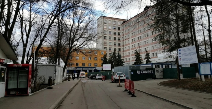 „Blestemul directorilor” a atins unul dintre cele mai mari spitale din România. Trei manageri, în mai puțin de zece luni
