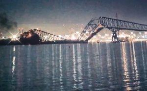 Podul Francis Scott Key din Baltimore s-a prăbușit. A fost izbit de un cargobot